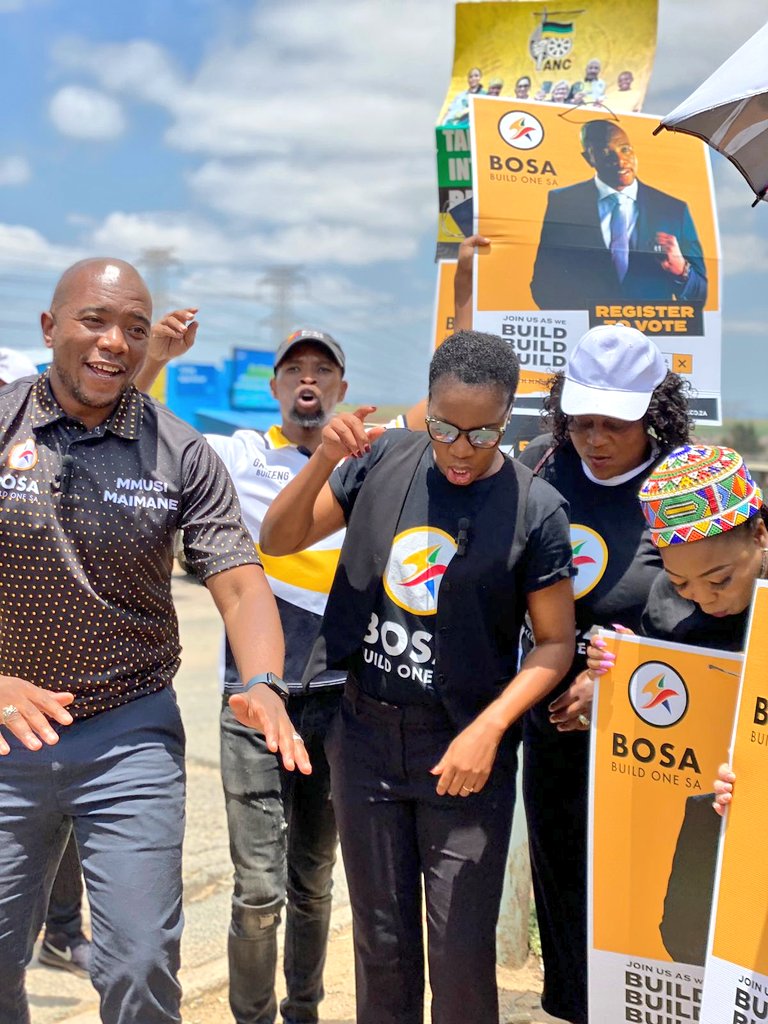 rogersfeed's tweet photo. Weekend loading.. 📍🗳️☝🏽🇿🇦 #RegisterToBuild #RegisterToVote #JobInEveryHome #LetsBuild @MmusiMaimane @BuildOneSA @NobuntuSA https://t.co/D7cc1bWNyf