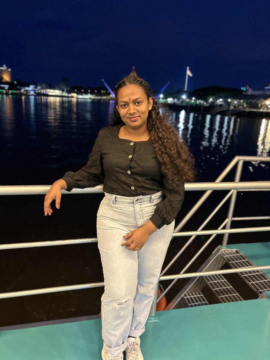 Nature makes for the perfect backdrop☘️✨