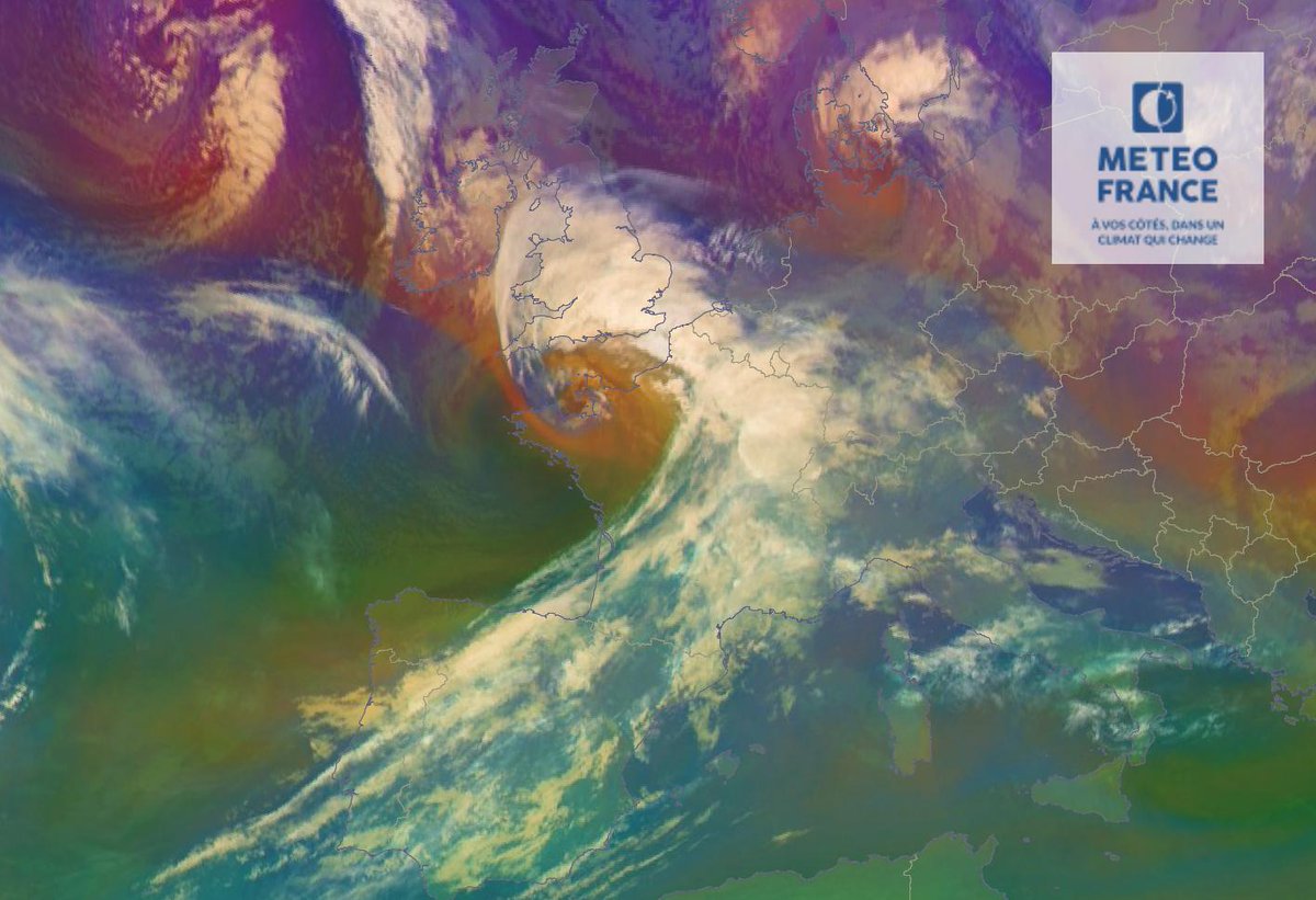 VigiMeteoFrance's tweet photo. La dépression #Frederico est positionnée ce matin vers les côtes nord Bretagne. Elle va entraîner des rafales de vent de 90 à 120 km/h au littoral et sur les îles au sud Bretagne. En journée violentes rafales de vent sur le Puy-de-Dôme, placé en #VigilanceOrange : 100 à 130 km/h. https://t.co/pen9P6ratl