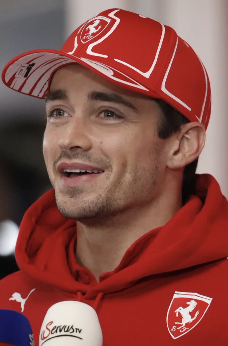 Vetteleclerc's tweet photo. 🫶

#LasVegasGP https://t.co/SYBu73oXFB