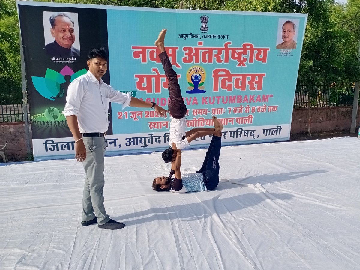 tiger97721's tweet photo. @VidyutJammwal 
#VidyutJammwal #yoga #yogaeveryday @vidyuts_maniac @RoyVidyut3 @VidyutKhushi @vidyut_parashvi @VrajNayak785 @mekarankapoor @mechirag_patel @meshivensodai https://t.co/jpCc0jHxsO