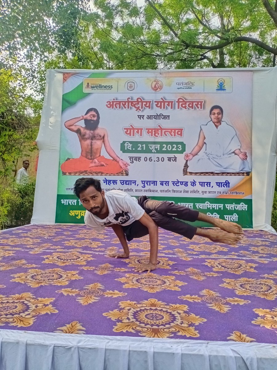 tiger97721's tweet photo. @VidyutJammwal 
#VidyutJammwal #yoga #yogaeveryday @vidyuts_maniac @RoyVidyut3 @VidyutKhushi @vidyut_parashvi @VrajNayak785 @mekarankapoor @mechirag_patel @meshivensodai https://t.co/jpCc0jHxsO