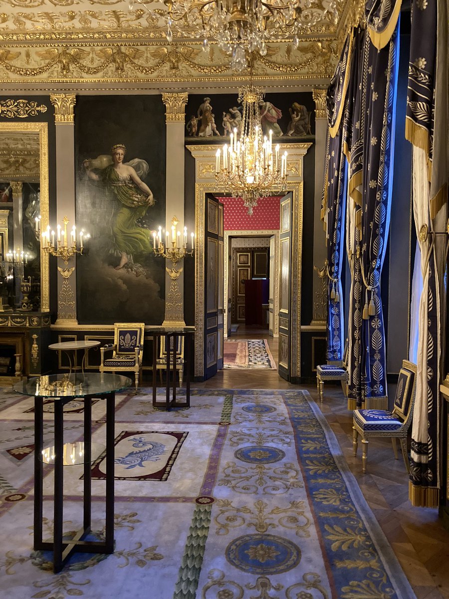 MartinGenier's tweet photo. Arrivée à l’Hôtel de Beauharnais pour un petit déjeuner avec l’ambassadeur @AmbDEenFR #StephanSteinlein https://t.co/fFISWiqegO