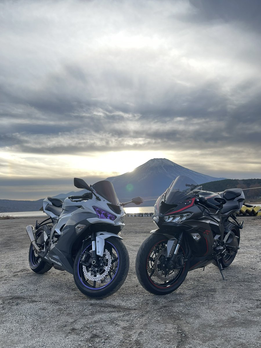 ZX10R_1201's tweet photo. 山中湖 https://t.co/nIAu9mdWWu