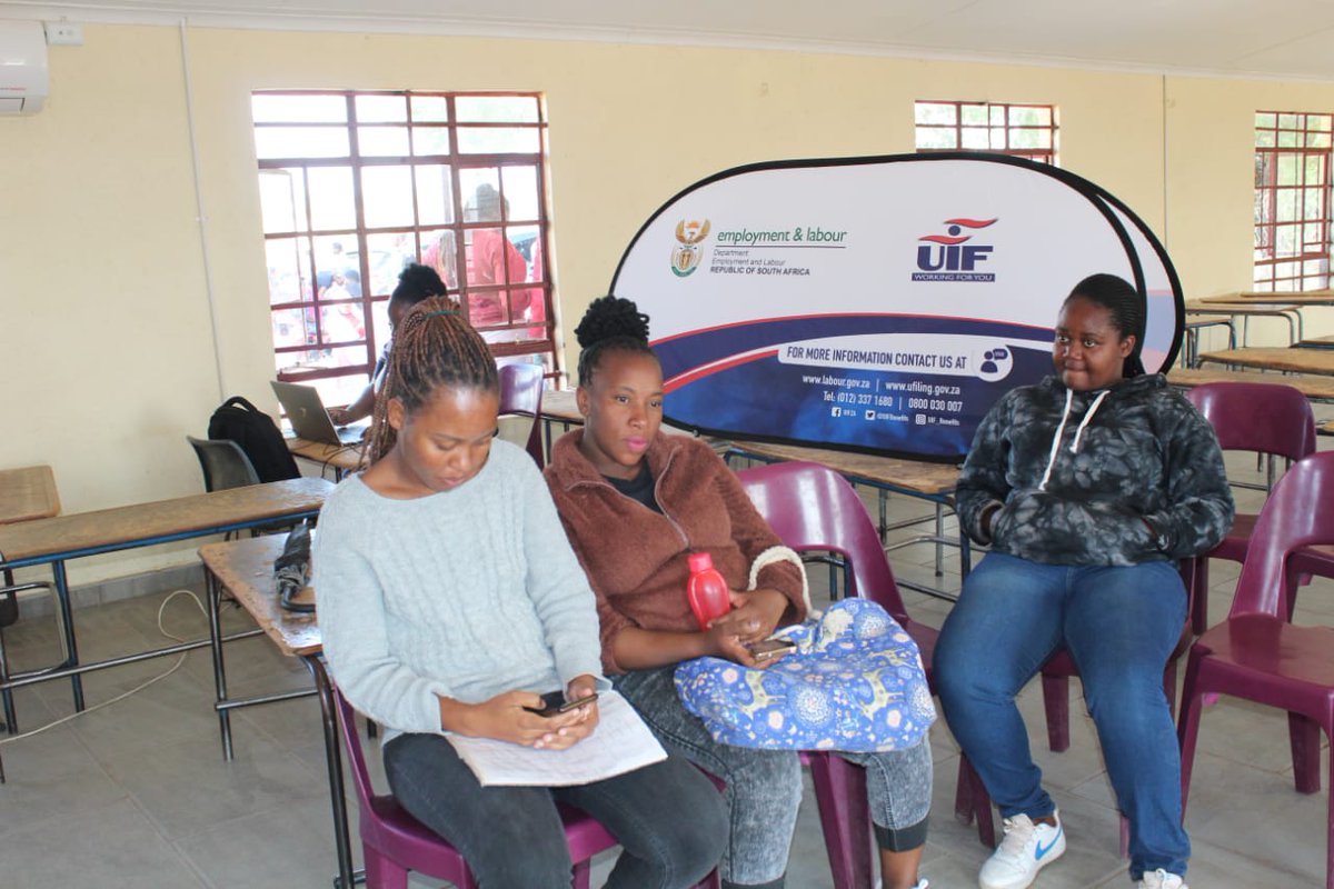 deptoflabour's tweet photo. Department of Education District office situated in Ladanna Polokwane. Officials are ensuring that applications are finalised to allow clients to make ends meet during the festive season. #UIFWorkingForYou https://t.co/cMoJ1yWbZy