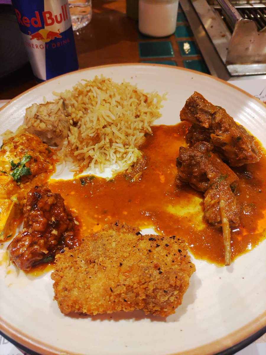 3FS1JPBaRut2Tqy's tweet image. #mastersofwar
#BobDylan
#君をのせて
今朝息子から美味しそうな料理の写真が届きました。「今､ニューデリー」
「はあ?」
シンガポール経由でインドヘ出張中👳
#インド工科大学デリー校
の教授と食事の一コマ☺️
この後ポーボールという所で仕事だそうです。
でもインドの事はサッパリ分からないわ😅