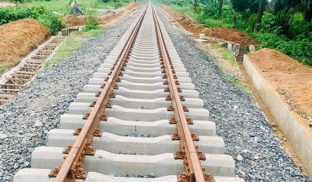 abdullahayofel's tweet image. 💥BOOM

The Ongoing Construction Of The 2044.1km Port-Harcourt-Maiduguri  Railway Project Worth $3bn,  Laying Of Tracks Continue. 

This  Project Will Pass Through Rivers , Abia, Enugu, Ebonyi, Anambra , Benue , Nasarawa, Plateau, Kaduna , Bauchi , Gombe, Yobe and Borno States.…