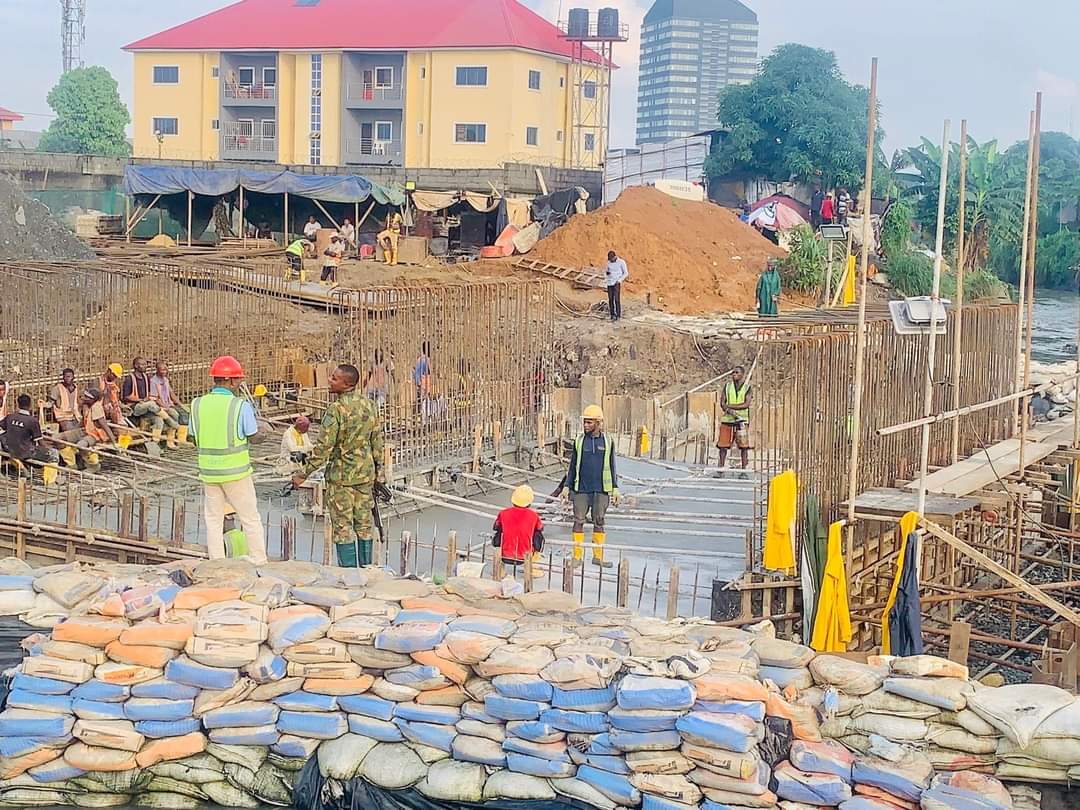 abdullahayofel's tweet image. 💥BOOM

The Ongoing Construction Of The 2044.1km Port-Harcourt-Maiduguri  Railway Project Worth $3bn,  Laying Of Tracks Continue. 

This  Project Will Pass Through Rivers , Abia, Enugu, Ebonyi, Anambra , Benue , Nasarawa, Plateau, Kaduna , Bauchi , Gombe, Yobe and Borno States.…