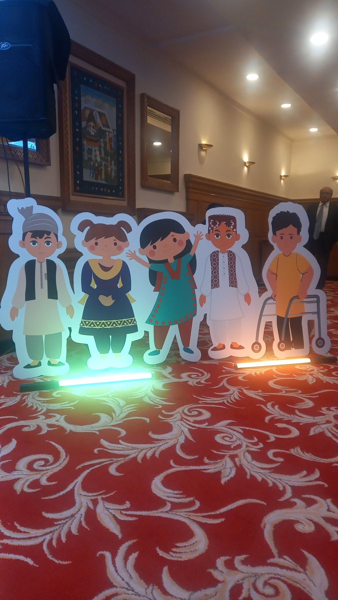 razmataz_'s tweet photo. #UniversalChildrenDay
@RESCUEorg 
@shabnambalouch1 https://t.co/TdgnSsG0os