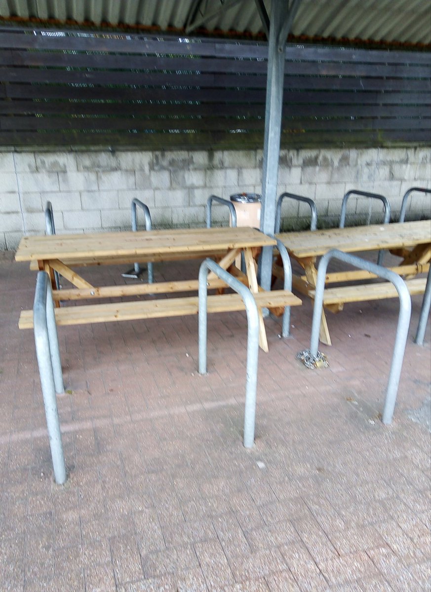 FlixtonThings's tweet photo. @cargobikeben You can have picnic at B&amp;Q Trafford Park. https://t.co/2QqhFIGjLY
