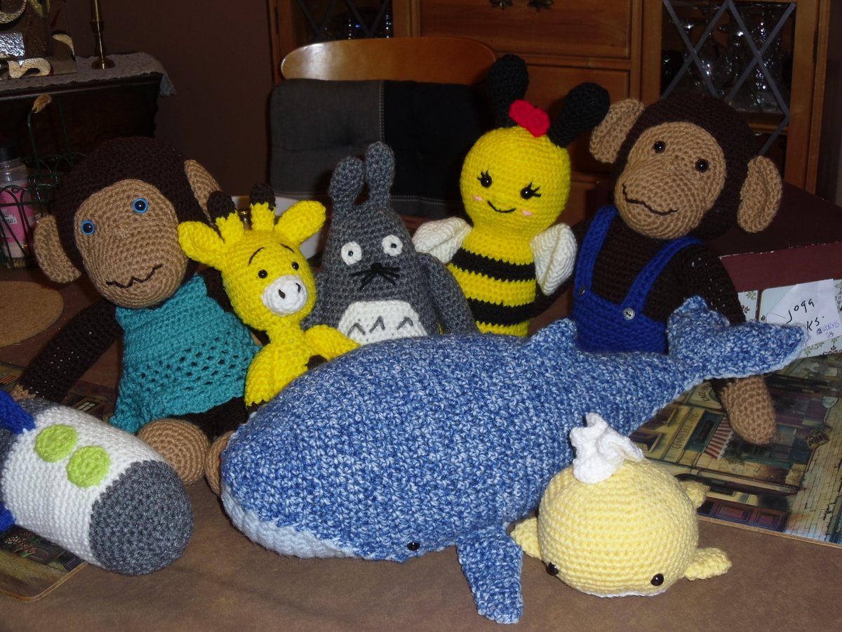 Mercy_Me_Events's tweet photo. Lots of fun toys and slouch hats

#yyj #christmas #craftfair https://t.co/BUvI20zHQq
