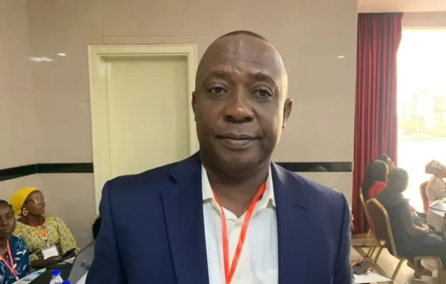 voiceofnigeria's tweet photo. Mr. Eze Anaba, President of the Nigerian Guild of Editors (NGE), urges members to intensify efforts to advance citizens' access to information. This appeal was made during his welcome address at the 19th All Nigeria Editors Conference in Uyo, Akwa Ibom State. #NGEConference https://t.co/bkPgcrLHfM