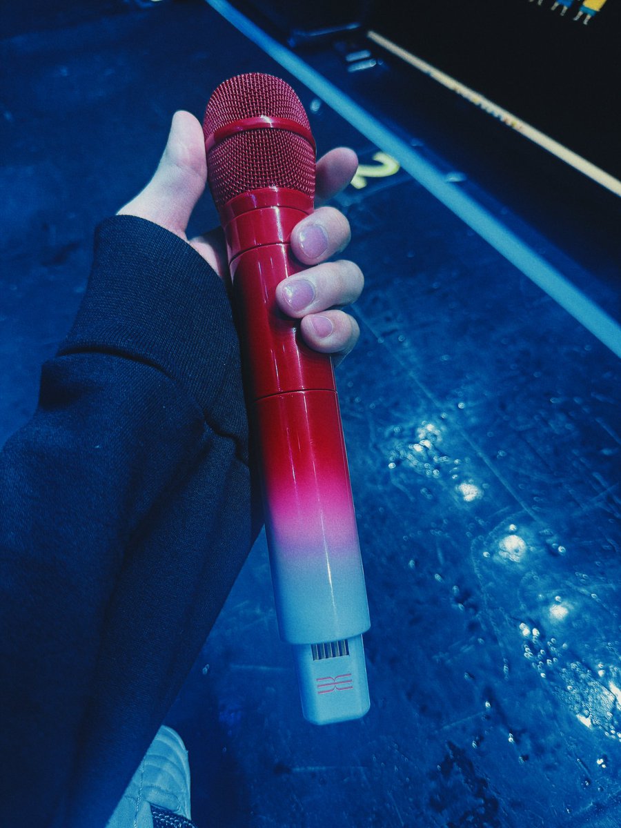 BamBam1A's tweet photo. OSAKA D-DAY🇯🇵

もうすぐ会いましょう🔥
#AREA52 https://t.co/63LrpY7Yfe