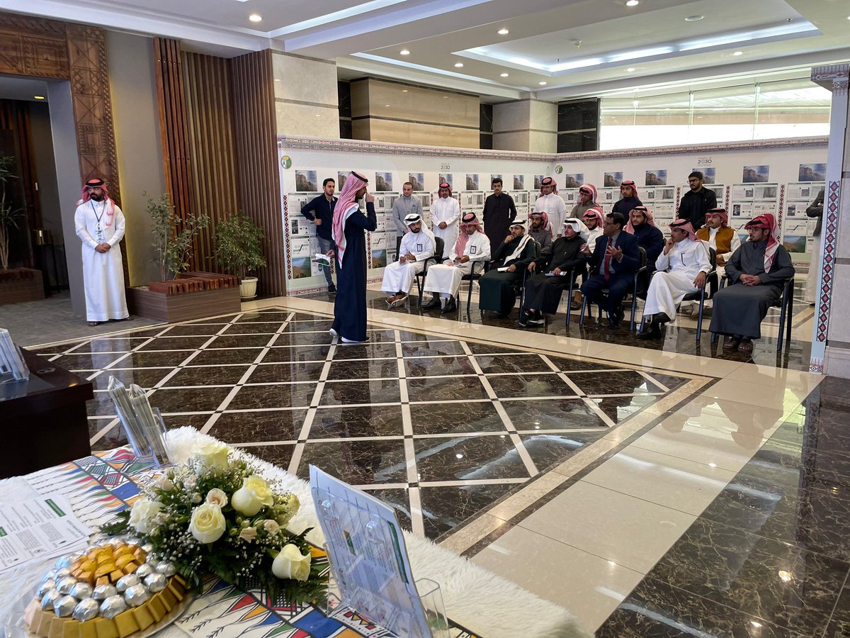 #عسير_كذا_اجمل 

أمانة منطقة عسير ممثلةً بإدارة نظم المعلومات الحضرية تستضيف أعضاء هيئة التدريس وطلاب قسم الجغرافيا بجامعة الملك خالد بمناسبة اليوم العالمي لنظم المعلومات.
#غاليه_علينا