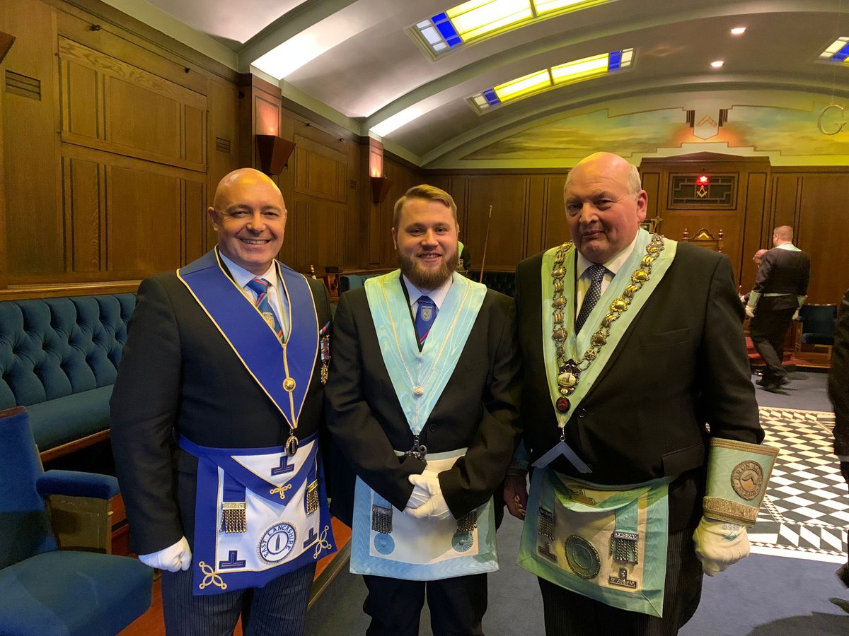 BrianD462's tweet photo. What a cracking night at Brun through Hurstwood Lodge No. 5118 last night! Superb ceremony and fun festive board! Congratulation to Paul Crossley on being raised in a superb ceremony by The WM Clifford Foster. Junior Brethren playing an important part too. https://t.co/WkkgbeTIzz