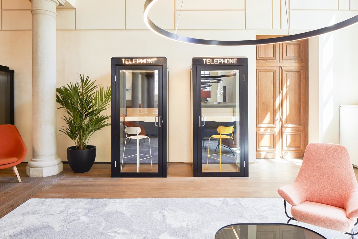 Wojo_co's tweet image. Nos phone box au look rétro ! 🎞️
#coworking #rétro #phonebox #lyon