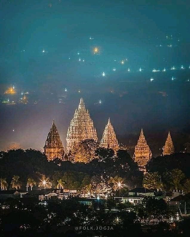 AndriAgust92281's tweet photo. Kembalilah ke tuntunan original Nusantara ini, Indonesia sendiri
1. Hilangkan pikiran bahwa tanah suci ada di bumi tertentu aja. Bangun kesadaran tanah air negeri kita ini. Dari Sabang s/d Merauke SUCI JUGA SEMUA... https://t.co/ClAm8RIG1z