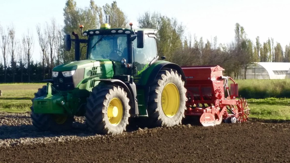 Presso il Centro Sperimentale Ortofloricolo di Veneto Agricoltura “Po di Tramontana" si semina rucola e senape come specie da sovescio, per una orticoltura sempre più sostenibile!

#agricoltura #sostenibilità #regioneveneto #innovazione