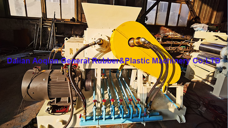 Hongwei_Tech's tweet image. Introducing our latest innovation: 
the Extruding Sheeter! 🌟 
Say goodbye to time-consuming manual processes and hello to seamless efficiency. 
 #InnovationRedefined #EfficiencyElevated