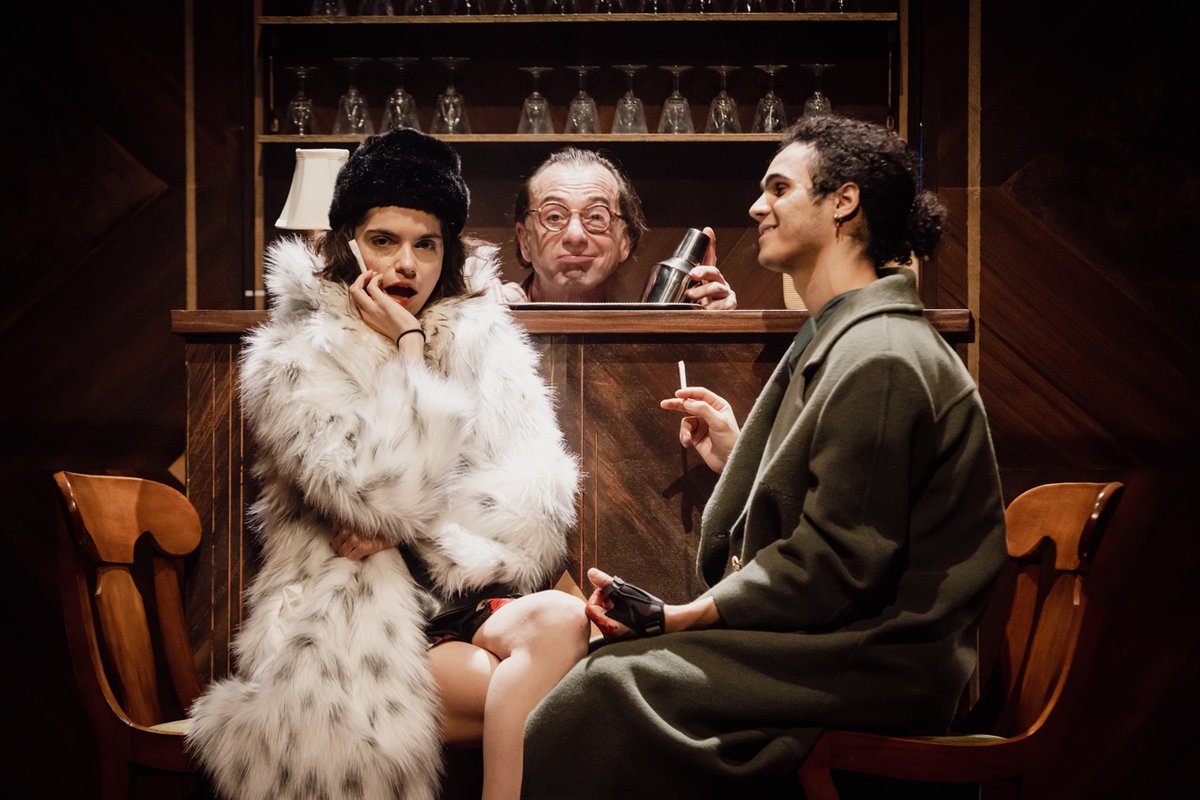 "T'as quel age ?
L'âge du cœur. Et toi ?
Pareil"

🚂C'est aujourd'hui ! Nous vous attendons nombreux au <a href="/CENTREMALRAUX/">CENTRE ANDRE MALRAUX</a> à 10h et 14h30 pour les premières de Mon Orient Express de @luc_tartar 🚂

Crédit photo : Simon Gosselin