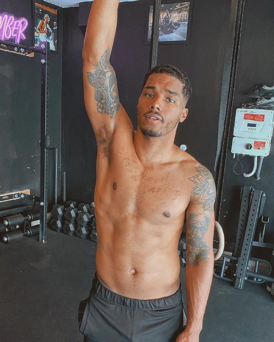 FitFamousMales's tweet image. Rome Flynn 😍🔥