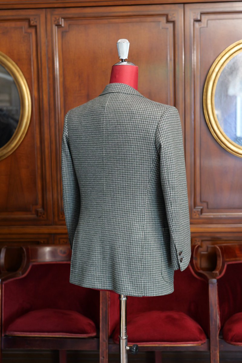 GinzaPecora's tweet photo. Jersey jacket by PECORAGINZA <Tailor Hideaki Sato>
β‘
Fabric : Loro Piana Cashmere Silk Jersey
β‘ <FULLY HANDMADE>
#pecoraginza #hideakisato #loropiana #cashmere #jersey #jerseyjacket #cashmerejersey #cashmeresilk #suits #suit #fattoamano #fullyhandmade #γγ³γ©ιεΊ§ https://t.co/rSsAFqWRje
