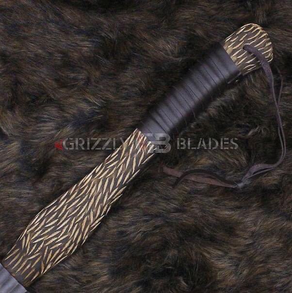GrizzlyBlades's tweet photo. https://t.co/00RcZug0rz

AXE006 HAMMERED HAND FORGED CARBON STEEL HANDMADE HUNTING VIKING TOMAHAWK HATCHET AXE 20" ***LIMITED EDITION***

#viking #tomahawk #throwingaxe #vikingaxe #vikingaxes #Axe #battleaxeglobal #battleaxewarriors #battleaxe #christmasgift #damascusknife https://t.co/J5ElBIZ2S8