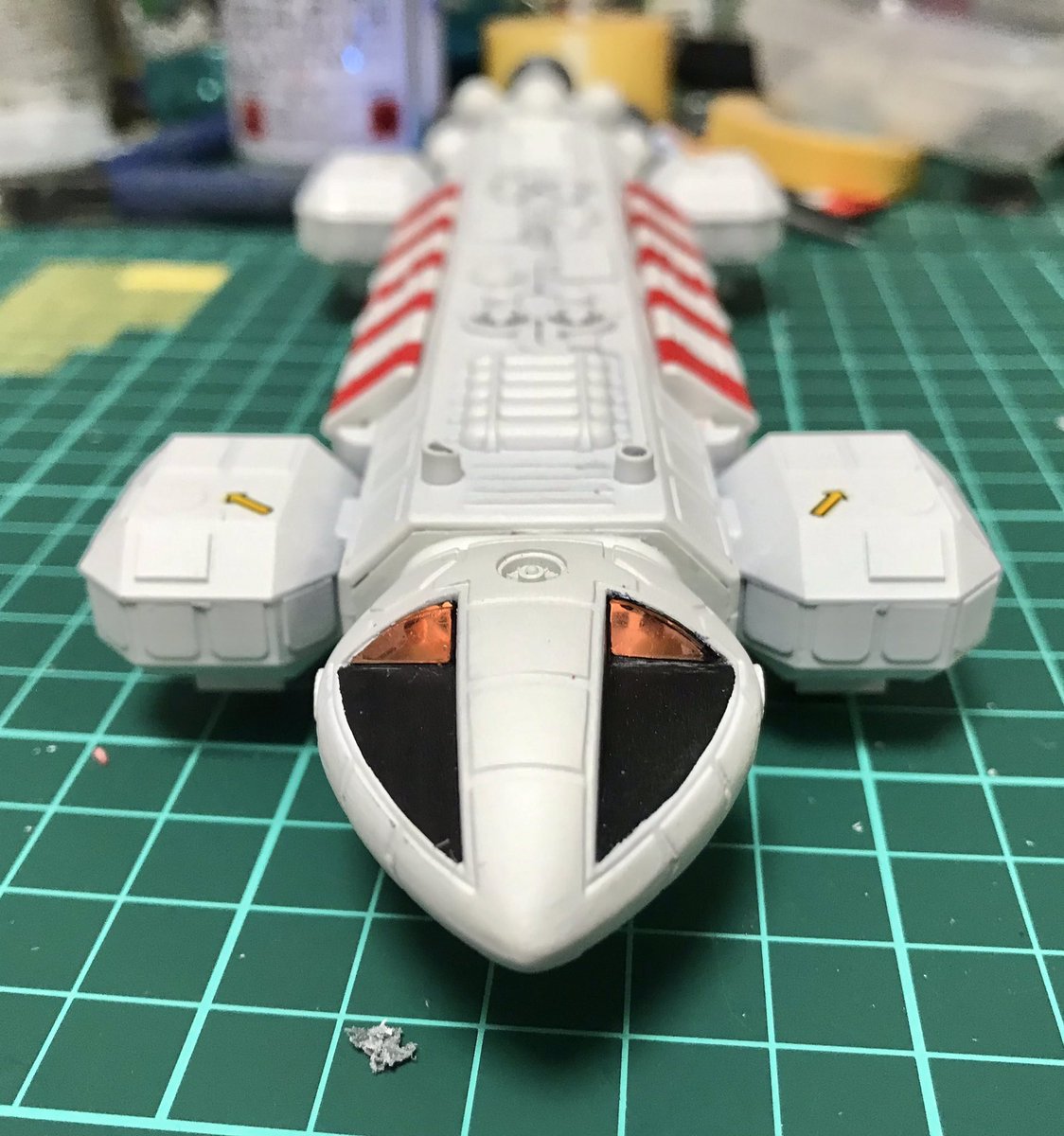 higenova's tweet photo. おばんでござりますその2スペース1999のイーグル無事エンジン、コクピット電飾点灯しましたー
後は楽しい味付けです
赤いストライプデカールは死んで居ましたので、波板で大変でしたが塗装しました。 https://t.co/wzWjjU7gZR