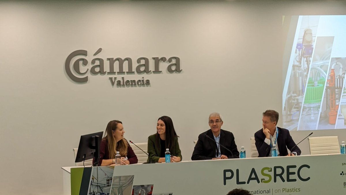aimplas's tweet photo. ¡Acaba de arrancar la segunda jornada de #PLASREC!

Durante el día de hoy hablaremos acerca de reciclado químico, retos y grandes desafíos del reciclado, y técnicas avanzadas para la mejora en el reciclado. https://t.co/HgHgCX1Wgq
