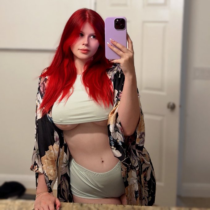 Looking for a body pillow https://t.co/f6fRhfA29p