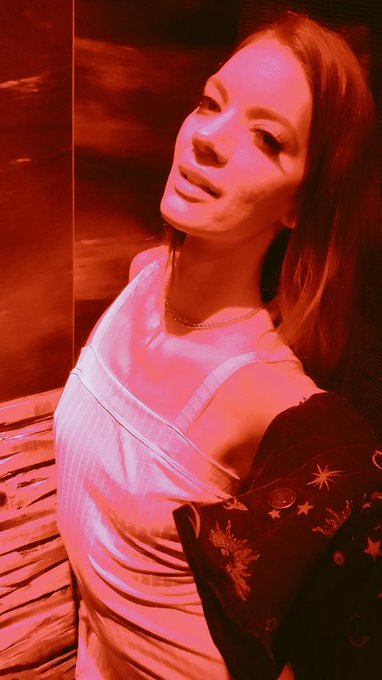 I had such a fun time seeing everyone one! Thank you @XBIZ for a GREAT party! https://t.co/751AZ4JRR<a href="/tag/mvsales"class="tags"><span>#mvsales</span></a>