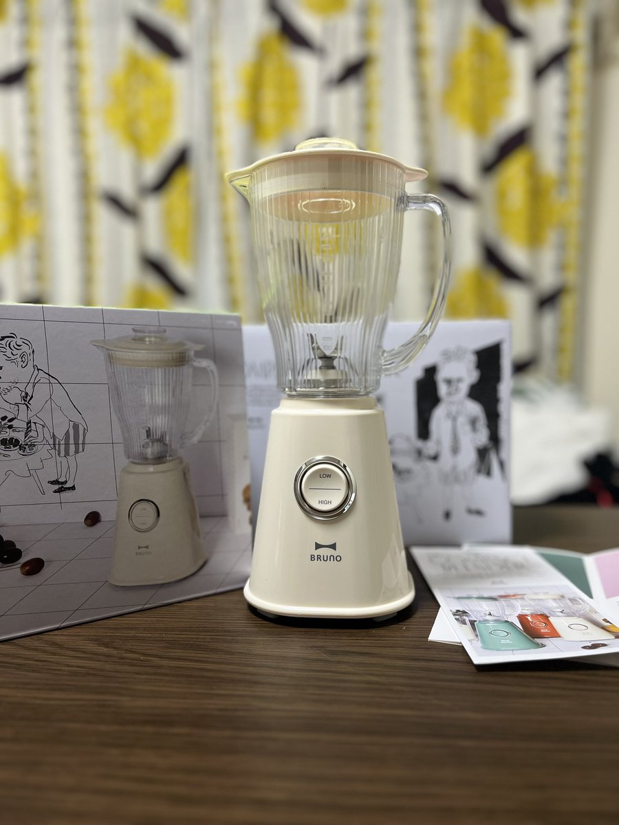 5chokobo's tweet image. 大丸で母ちゃんの友の会の更新して、
何気なく自分の大丸発行クレカの
ポイントを見てもらおうと窓口へ。

「今年失効するポイントが
かなりありますよ」と……。

生活費用に使ってるからか、
他店購入でもポイントは付くが
ポイントは大丸でしか使えない

とゆぅ事で。

#BRUNO #CompactBlender