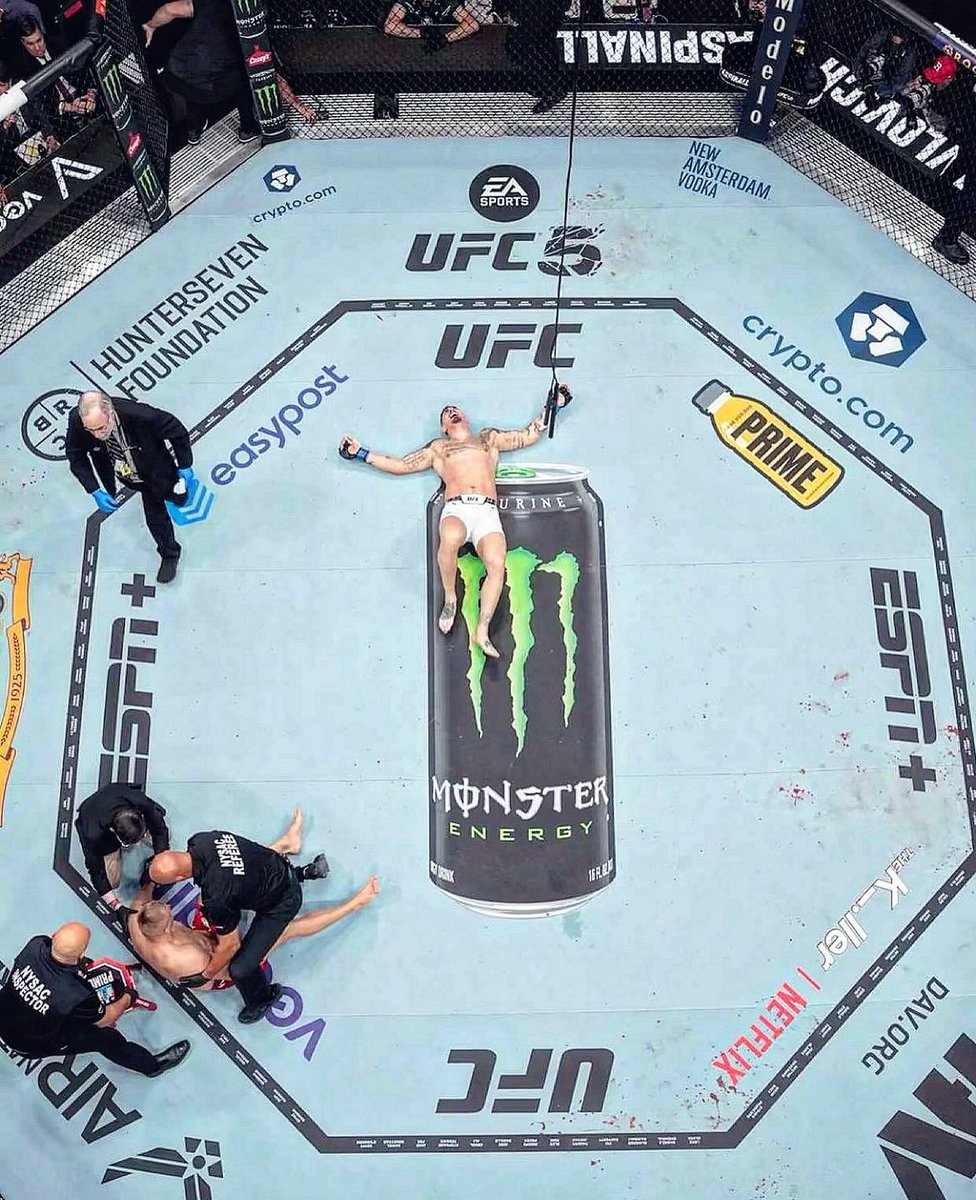 theUFCchimp's tweet photo. @benfowlkesMMA pretty sure you predicted double ko.. https://t.co/pyspYk4dwY