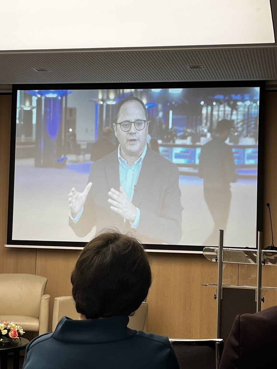 IlaDiSilvestre's tweet photo. “The trade in wildlife needs to be better regulate in the EU, closing loopholes and adopting an EU #PositiveList4Pets “, says @cesarluena https://t.co/xthTbBFqto