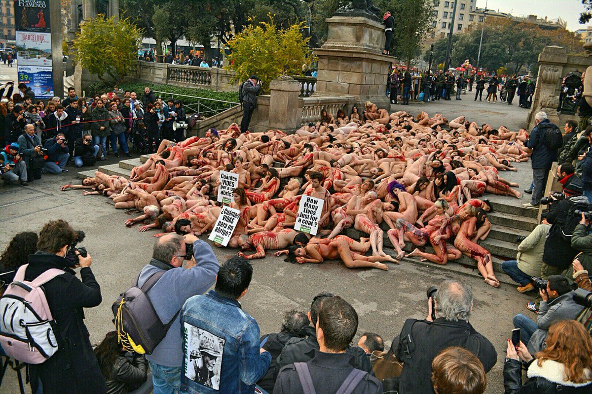 🇪🇸🦊📢 ¡SÓLO EN BARCELONA!

Esta vez nos unimos en una sola ciudad para exigir a la Comisión Europea que prohíba YA las #GranjasPeleteras en toda la UE 🇪🇺

🗓 Domingo 3 diciembre 2023
⏰️ 10:45 
📍Plaza Cataluña, Barcelona.

👉 REGÍSTRATE SinPiel.org

#FurFreeEurope