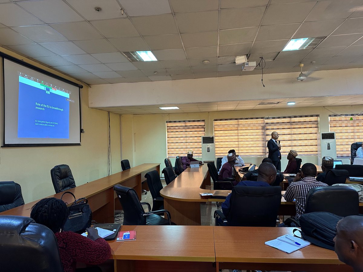 Dr. Sabri MEKAOUI @EUinNigeria presenting the key pillars of the #HorizonEurope Programme at the National Contact Points #NCPs and Research Team Leaders in #Abuja @EU_Partnerships @VincenLorusso @EURAXESSAfrica @Apodissi_Intl #AUEUInnovationAgenda #EuAU @