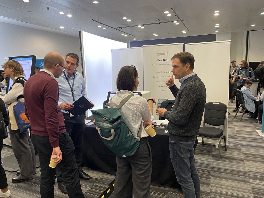 Last week our team unveiled the Nio™+ physically at Oxford Global's NextGen Omics conference in London, UK.

A booth packed with curious people, and a feedback from our early access users at CHU de Rennes.

Couldn't attend live? Watch on-demand here hubs.la/Q028SGfC0