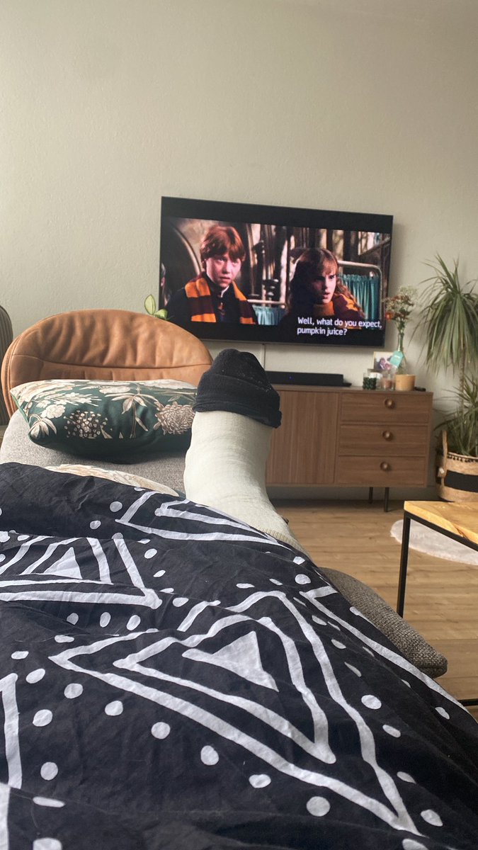 I’ve literally never been in so much pain before. Love love love surgery 🤟🏼