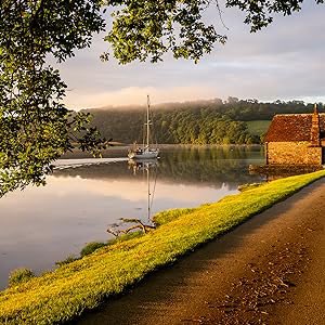 tweetTimHubbard's tweet photo. Not just West Cornwall coastal and valley gardens in #SecretGardensOfCornwall - off to celebrate those from further east at @liskbooks tomorrow (Fri) at 11am. Do come and say hello. Image by the amazing Rob & Jo Whitworth.
#indiebookshop #Cornishgardens https://t.co/H1EXVVD6KF
