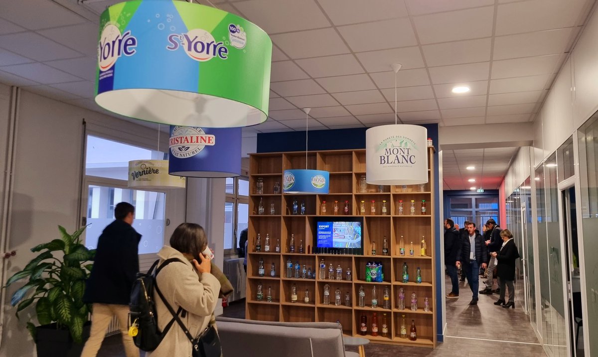 VichyEconomie's tweet photo. #décarbonation : c'est parti à la SCBV à Saint-Yorre qui accueille 40 entreprises industrielles et structures pour une matinée d'information sur la décarbonation organisee par Vichy Économie,  Auvergne-Rhône-Alpes Entreprises et la CCI Allier, suivie d'une visite du site. https://t.co/Jv3Iilk7QS