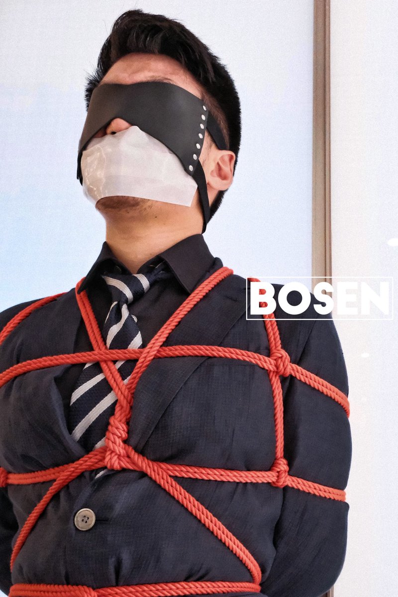 bosen2045's tweet photo. #正装suit #捆绑bondage https://t.co/KJ4QFVvtJF