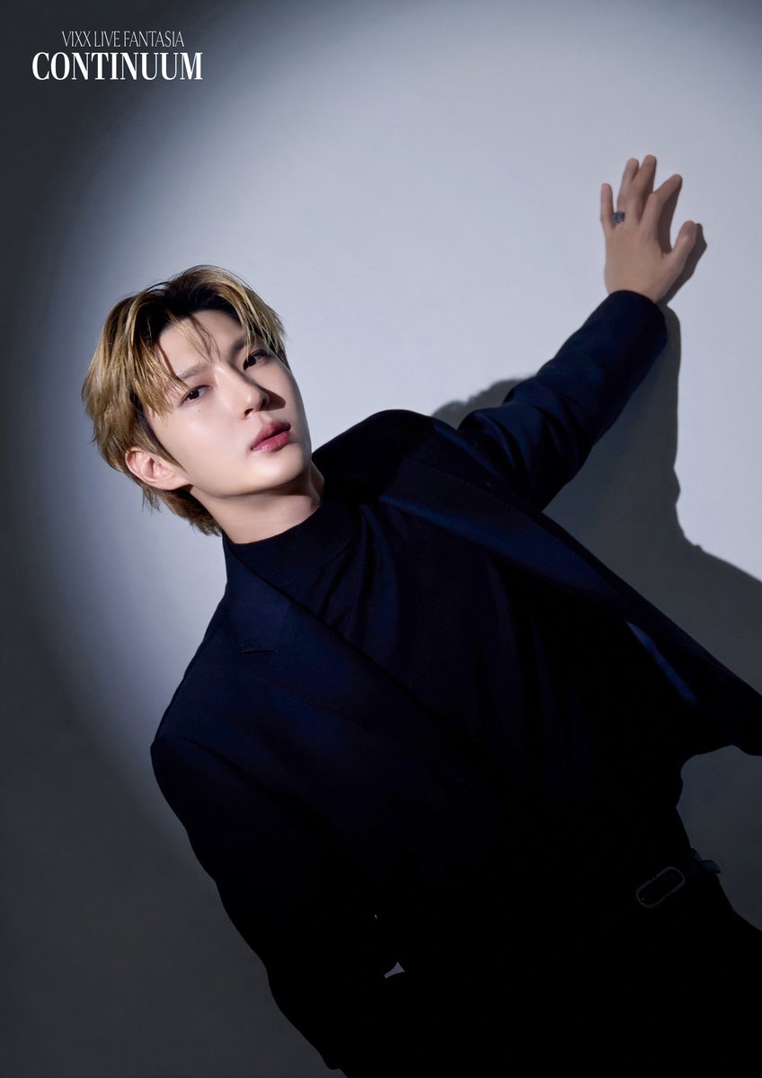 RealVIXX's tweet photo. VIXX LIVE FANTASIA
‘CONTINUUM’ 

CONCEPT POSTER _ LEO

#빅스 #VIXX
#레오 #LEO #정택운
#VIXX_LIVE_FANTASIA
#CONTINUUM https://t.co/MEX78nIkuO