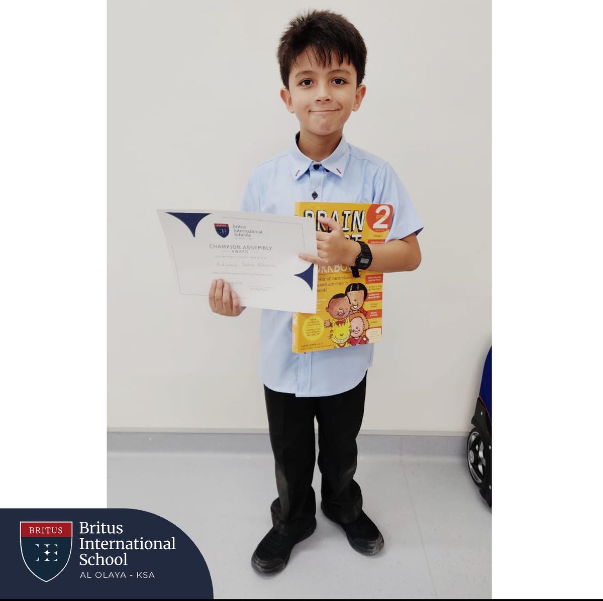 Britus_AlOlaya's tweet photo. We look forward to welcoming our students back to school on Sunday, 26/11/2023.
عائلة شعاع العالمية - العليا تتمنى لكم جميعًا عطلة سعيدة في نهاية الفصل الدراسي! نتطلع إلى الترحيب بعودة طلابنا إلى المدرسة يوم الأحد الموافق 26/11/2023.
#admissionsopen #britus #riyadhschools https://t.co/Mj7xhS2VaO