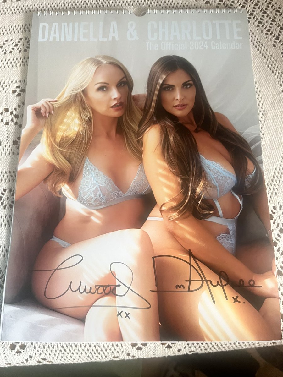 @daniellaallfree @Charl0ttewood nice surprise delivery today 😊