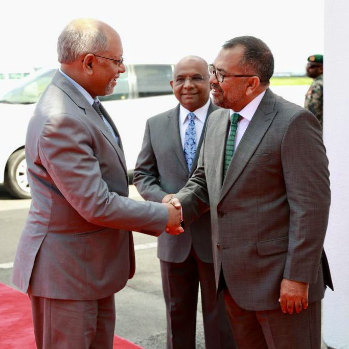 MoosaZameer's tweet photo. Delighted to welcome HE Ahmed Afif, Vice President of Seychelles. With his Maldivian roots, this visit is a testament to the close ties and shared heritage between our two island nations. We look forward to HE’s participation in the inauguration of President-elect Dr @MMuizzu. https://t.co/d2ohZhFftf