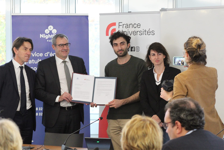 FranceUniv's tweet photo. « La santé psychique des étudiantes et étudiants est une  condition majeure de leur réussite. Contribuer à leur bien-être est  notre responsabilité commune ». 
G. Gellé.
France Universités et Nightline France s’engagent pour le bien-être des étudiants
https://t.co/GEe6tYEb13 https://t.co/PT5IEQNMdJ