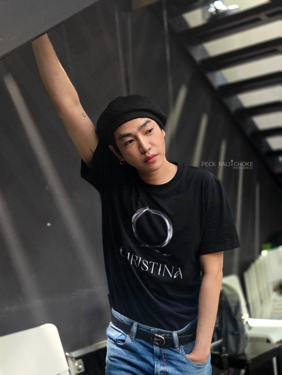 PhotoXPeck's tweet photo. โว้ยยยยยยอิจฉานางได้ถ่ายรูปน้อลแบบบฮรืออออออ
@peckpalit 
#เป๊กผลิตโชค
#ChristinaQconcert https://t.co/9BZ3seipCy