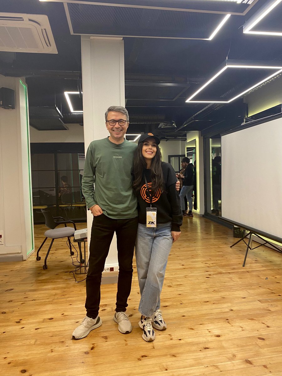 ggizemyildiz's tweet photo. Had a great time at #AAvolution House Istanbul with @odosprotocol and friends!
Dived into @VitalikButerin's insights on L2 cross-chain management and privacy solutions. 🚀 https://t.co/98BaO1jiVA