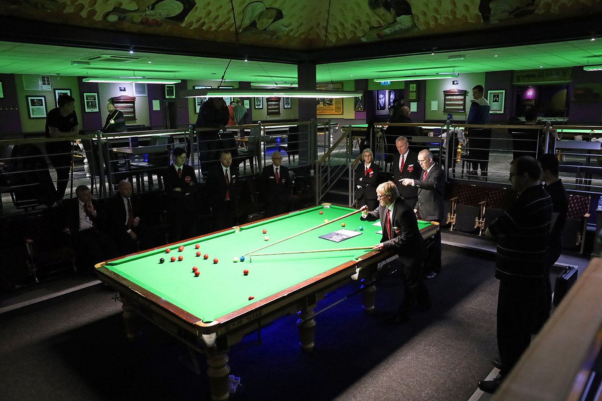 EPSBofficial's tweet photo. It has been fantastic to welcome a selection of trainee &amp; recently qualified EPSB referees to Leeds and Reading this week for our latest Part 4 training courses! 🎓

The referees were given additional face to face training covering a number of key skills.

#EnglishSnooker https://t.co/aRmbbYViYL