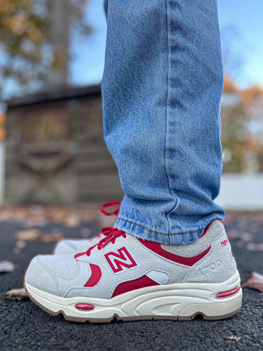 brttniann's tweet image. #KOTD : Kith x 1700 ‘Canada Pack - Marshmallow’ 🇨🇦

Congrats to everyone who copped the AMA 5 ‘Dawn’ yesterday! I’m hoping to get my hands on the ‘Dusk’ 🍀🤞🏾

#atmoscollectorsclub #kicks #newbalance #PhotographyIsArt #yoursneakersaredope #kith